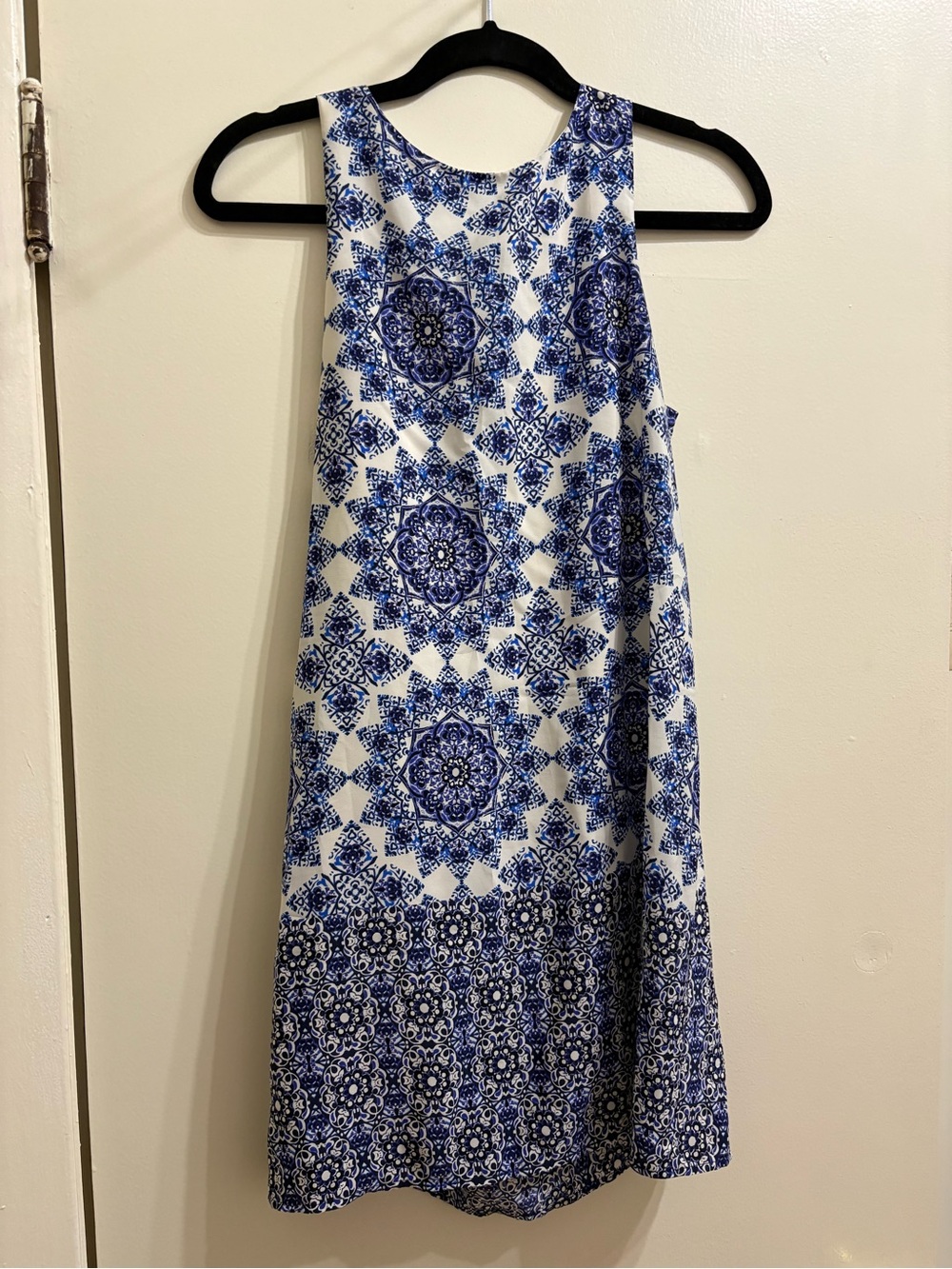 Everly Blue & White Medallion Midi Dress